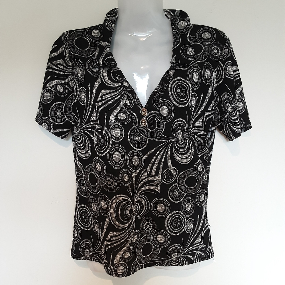 Maccine Retro Black & White Polo Style Top